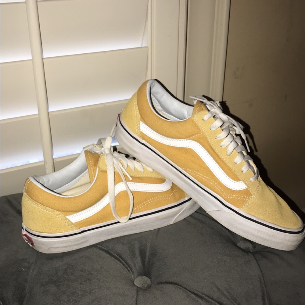 Yellow vans!!⚡️